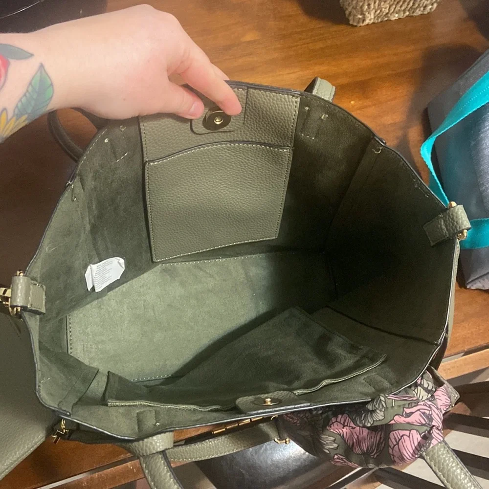 Steve Madden Large Green Purse - Picture 2 of 4
